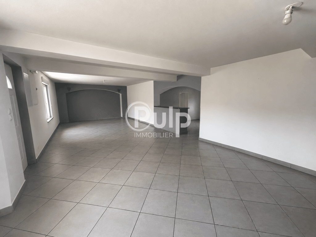 À VENDRE – Authentique Longère avec vaste hangar sur 4 549 m² de terrain à Conchy-sur-Canche