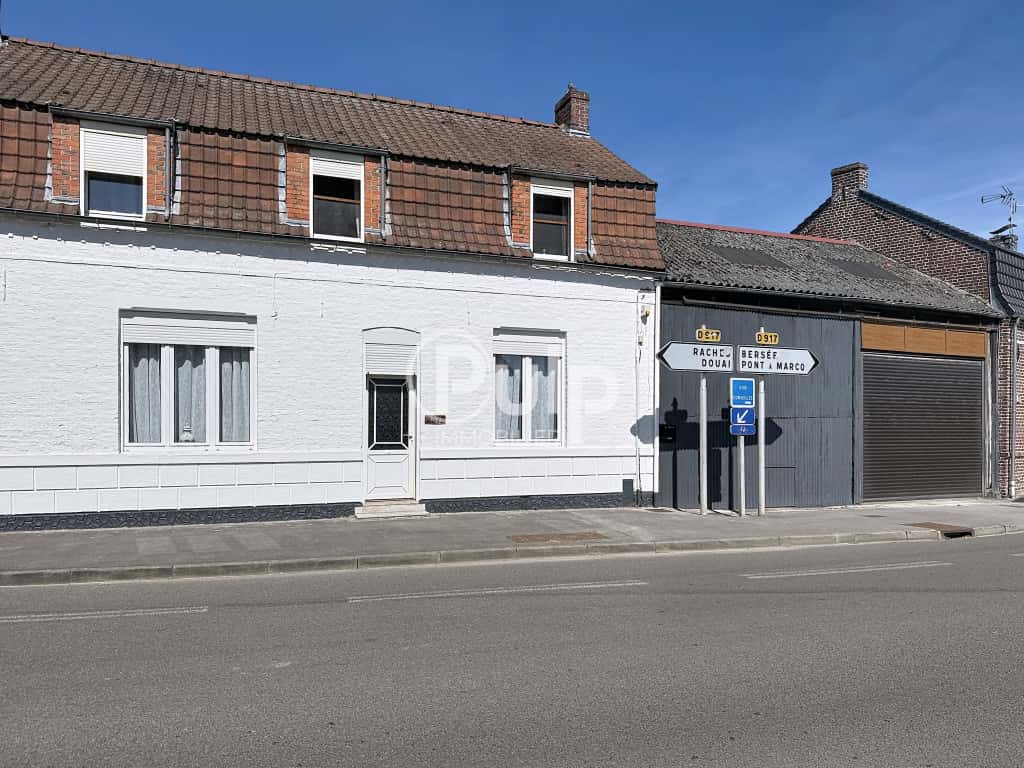 Maison familiale avec garage xxl , jardin sur la forêt – Faumont