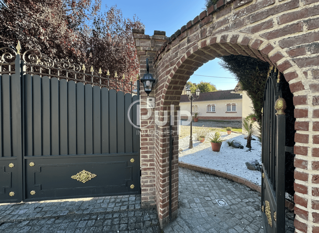 Charmante maison au calme – 91 m² habitables, jardin, dépendance et 30 m² de potentiel supplémentaire