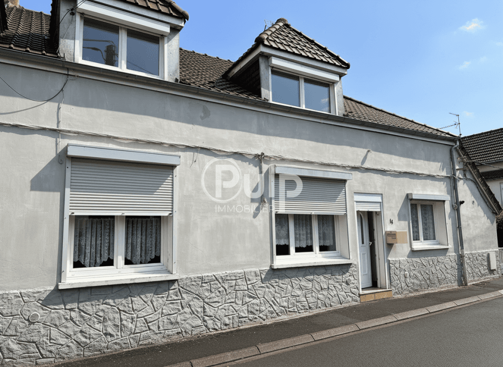 Annezin – Maison de ville – 2 chambres + bureau – Garage & jardin