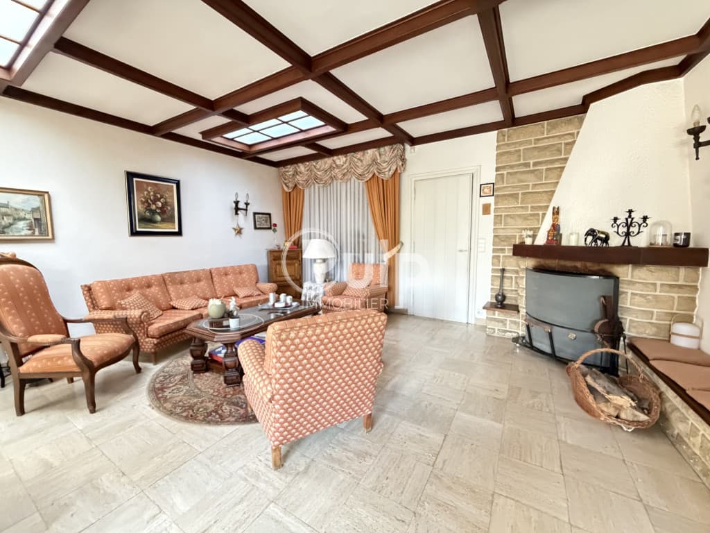 Maison de ville familiale de 191 m² – 4 chambres – Semi plain-pied