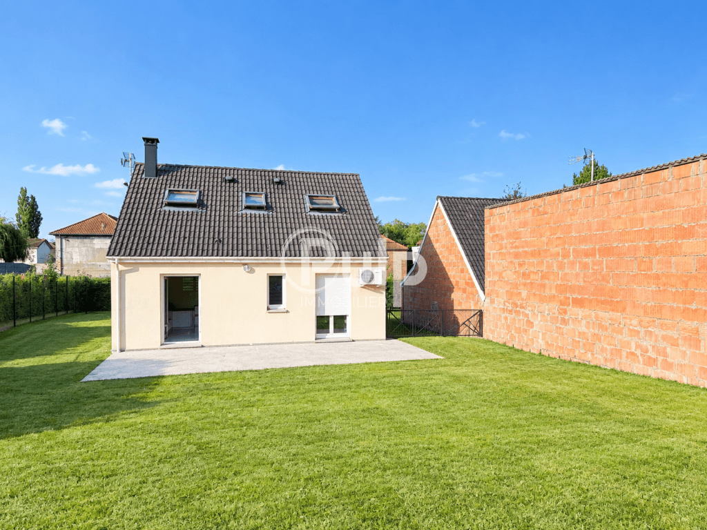 Belle maison individuelle de 2015 - Bucquoy