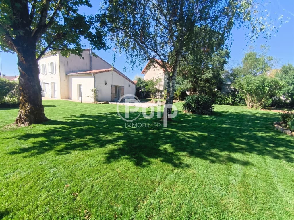 Villeneuve-la-Comtesse Maison T6