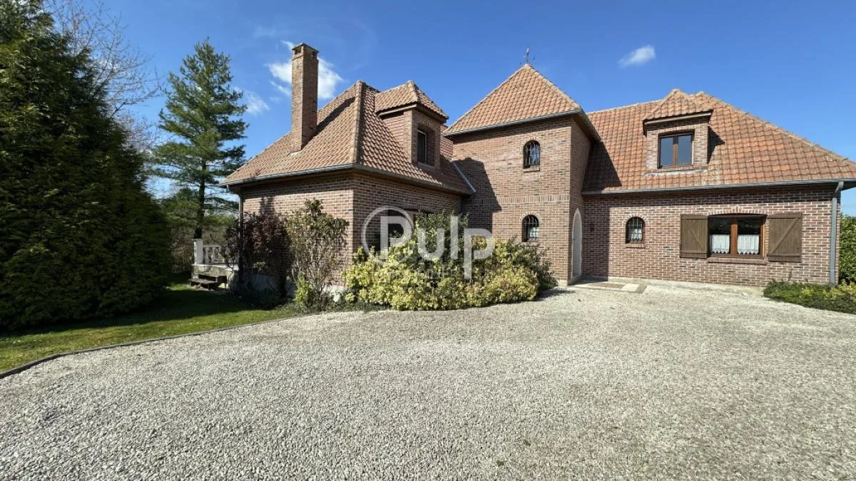 Une maison spacieuse à Bruay La Buissiere pour 349 900 €