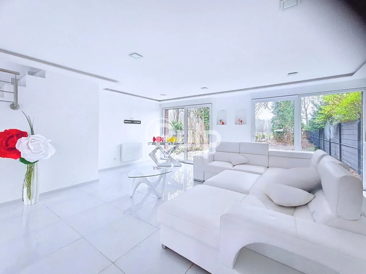 Une villa lumineuse à Seclin avec terrasse privative pour moins de 235 000 €