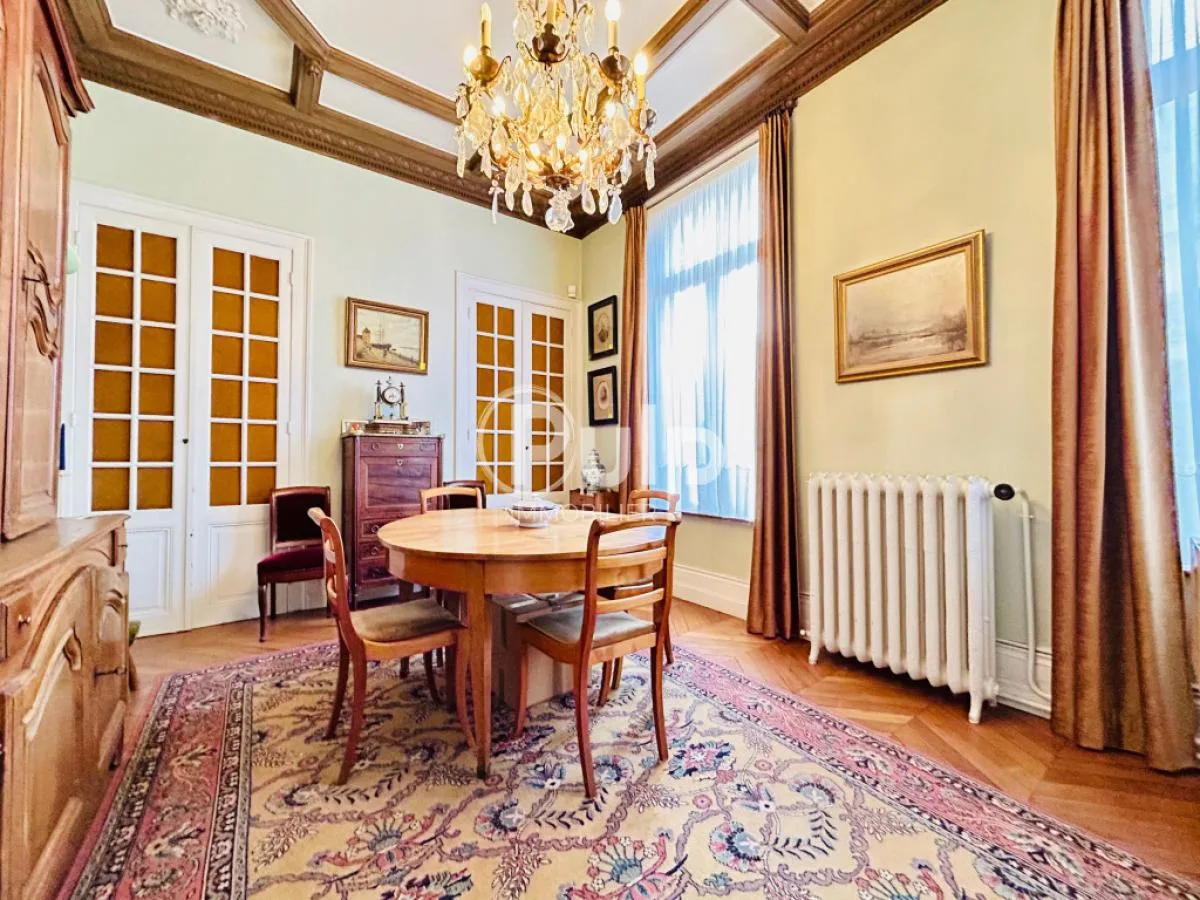 Une maison bourgeoise à Arras : cachet et volume pour moins de 495 000 € - Photo 2